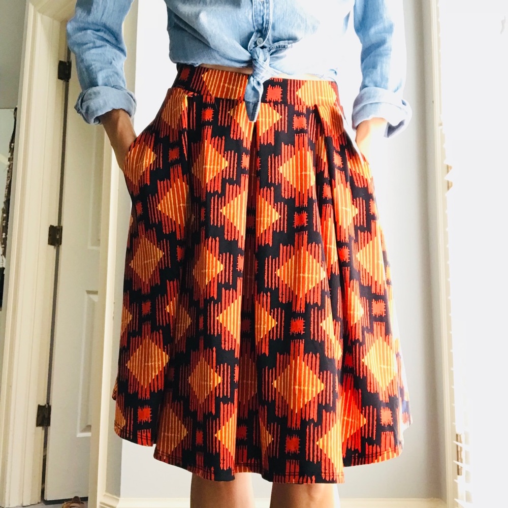NEW Lularoe Madison pleated skirt size S